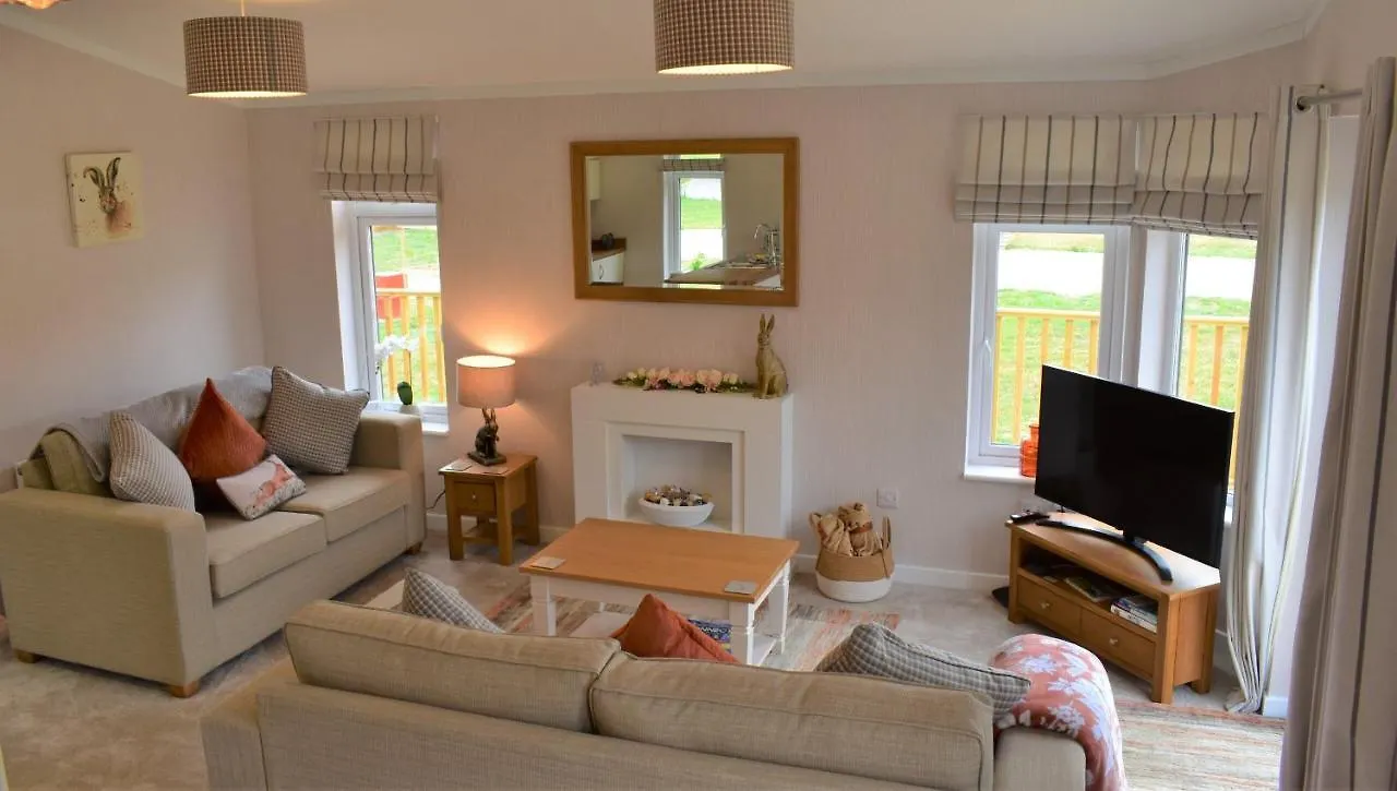 Hollicarrs Holiday Park - Hares Leap Riccall